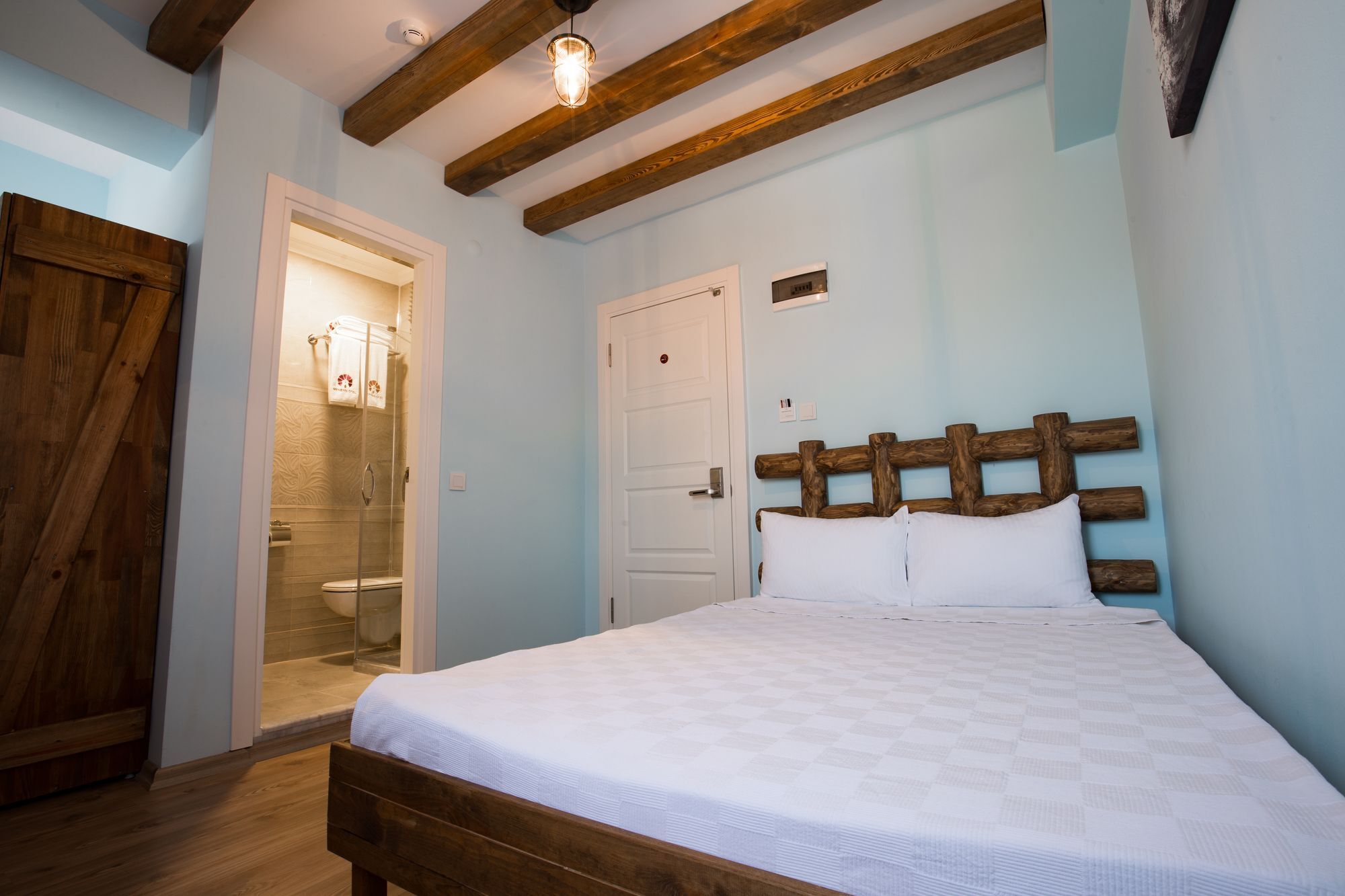 Menendi Otel Fokaja Zewnętrze zdjęcie
