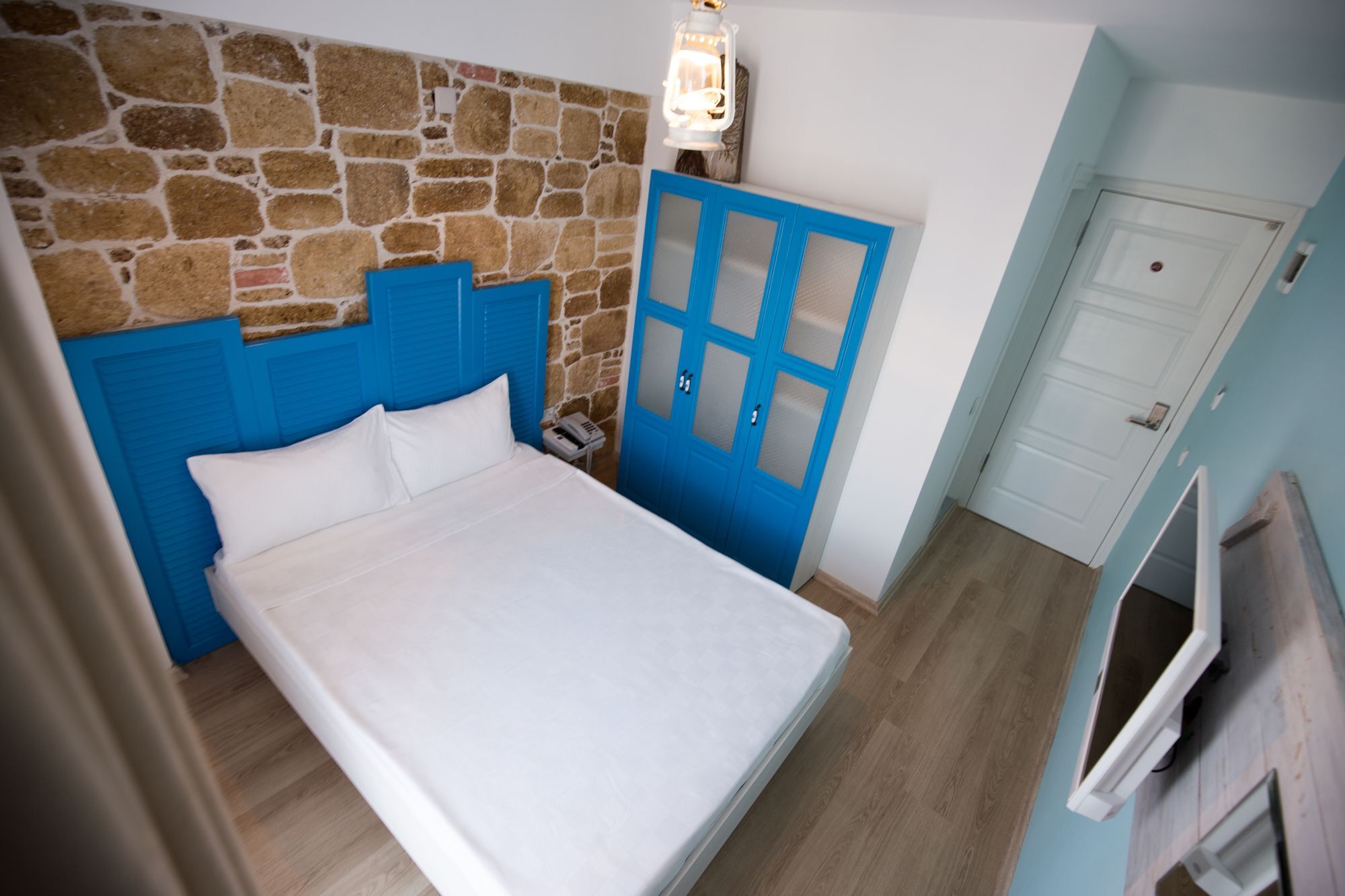 Menendi Otel Fokaja Zewnętrze zdjęcie